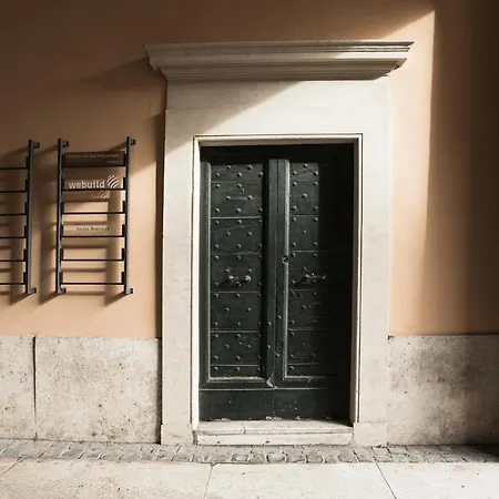 Charming Penthouse In Piazza Venezia With Terrace Рим