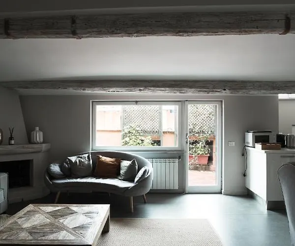 Apartamento Easytopstay - Piazza Venezia Charming Penthouse *