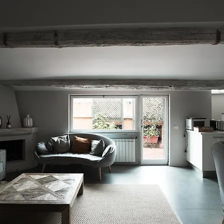 Daire Charming Penthouse In Piazza Venezia With Terrace *